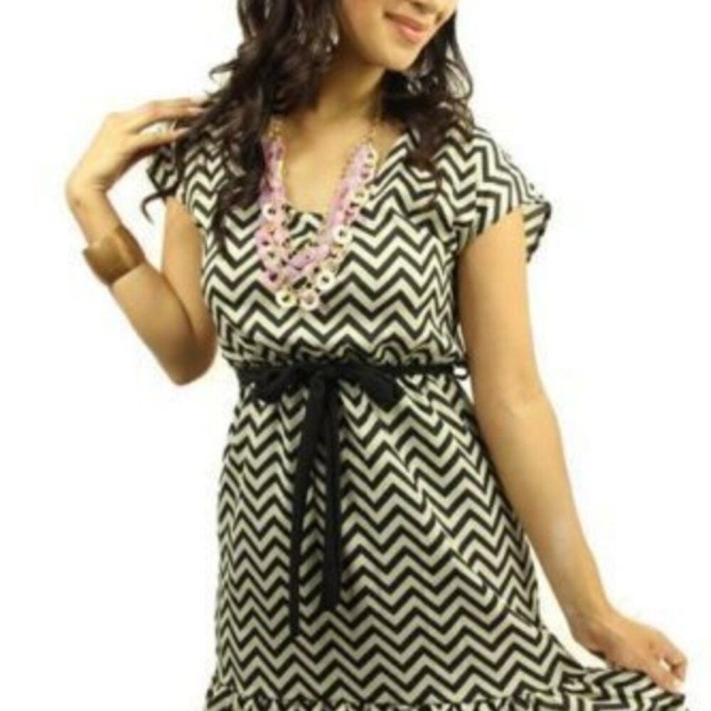 Le Fash NWOT Black and White Zig Zag Midi Sundress